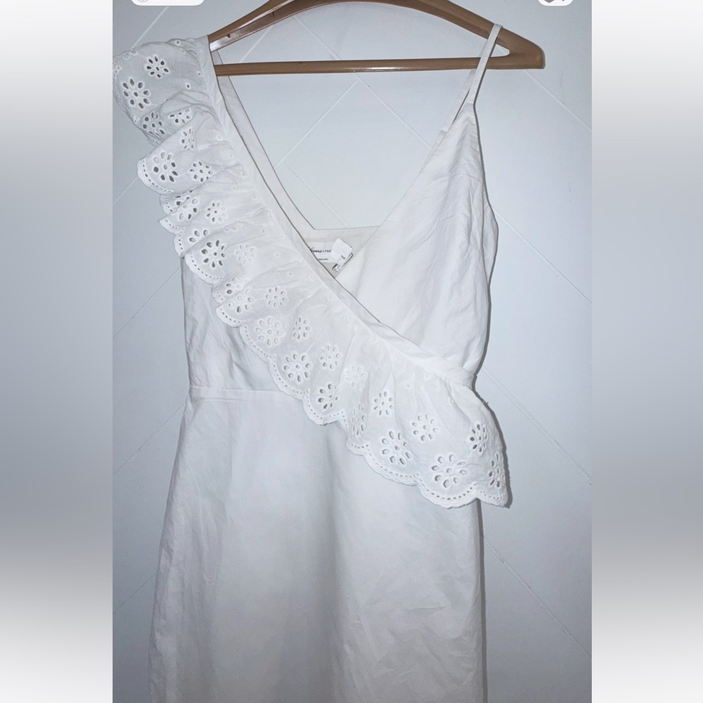 Like New Worn once Lovers + Friends Kate Eyelet Dress Size: Small - Picture 4 of 8